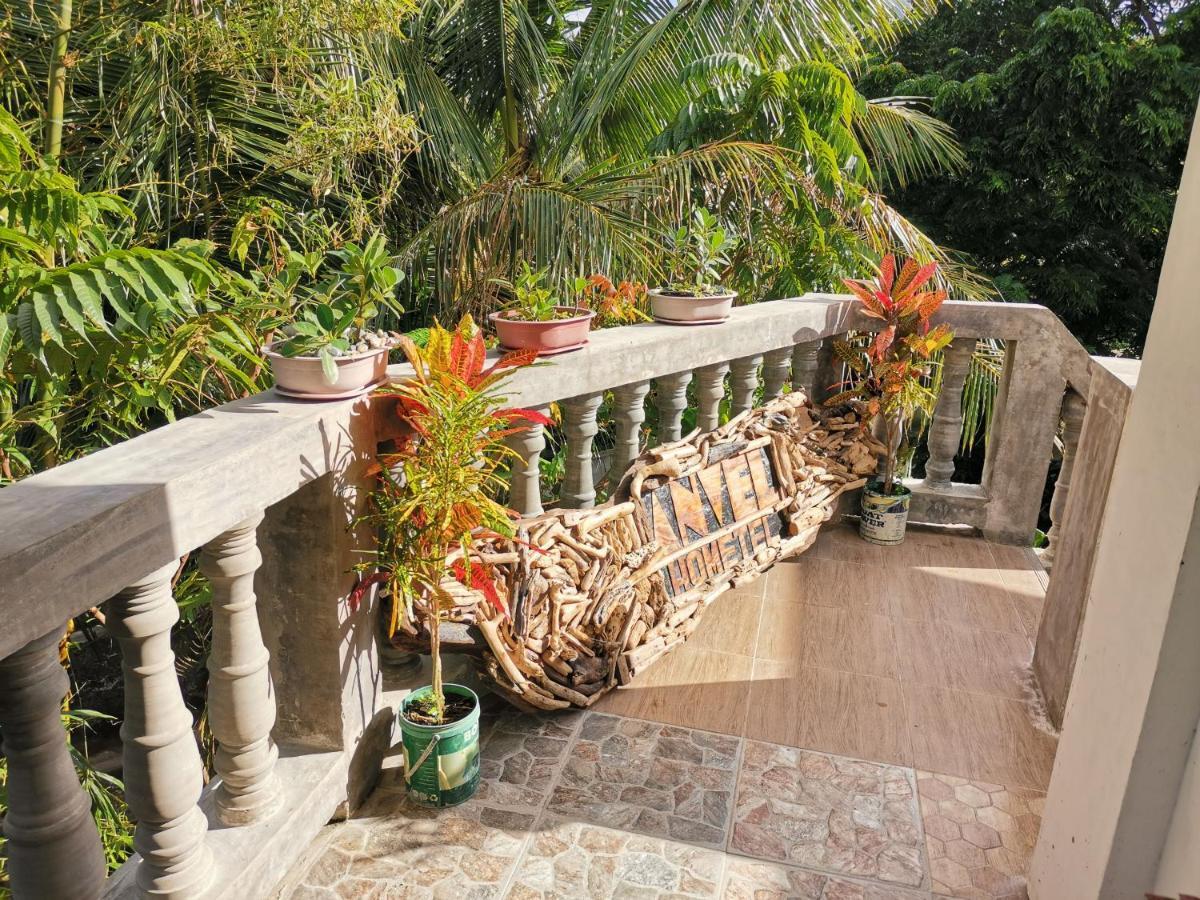 Anvel Homestay Basco Extérieur photo